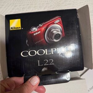 Nikon Coolpix L22 in Vibrant Red
